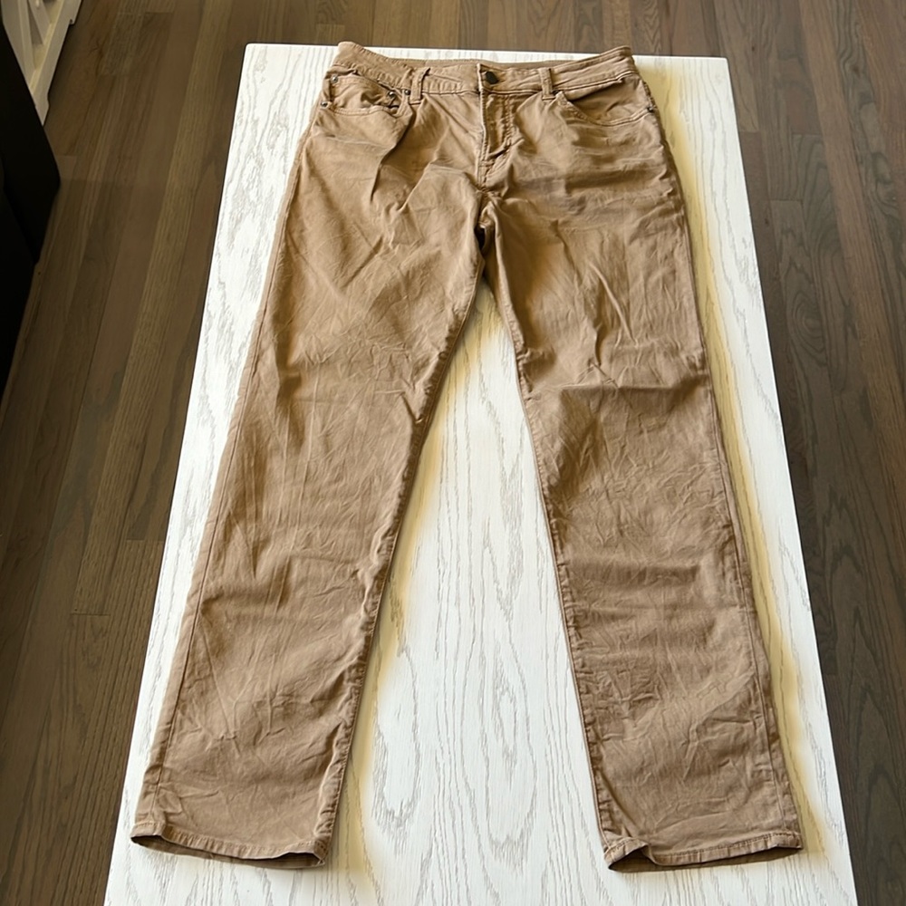 Men’s American Eagle Khaki Pants 32 x 32 Slim Straight
